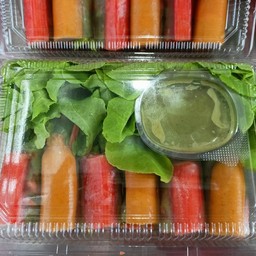 สลัดโรลปูอัด + ไส้กรอก