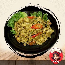 ข้าวผัดแกงเขียวหวานไก่