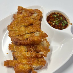 สามชั้นทอดน้ำปลา