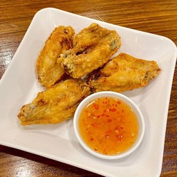 ปีกไก่ทอดน้ำปลา