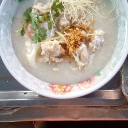 ก๋วยจั๊บปลา