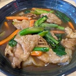 ราดหน้าหมู