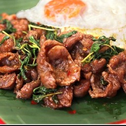 ข้าวกระเพราเนื้อ