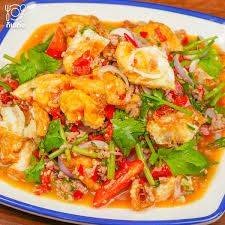 ยำไข่ดาวหมูสับจ้า...ไข่3ฟอง ถึงแม้จะเป็นเบอร์0แต่ก็ใหญ่นะจ๊ะ