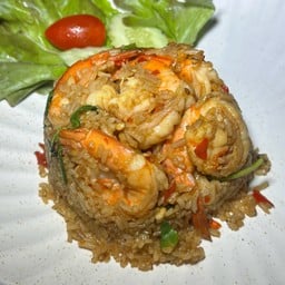 ข้าวกระเพราคลุกกุ้งขาว