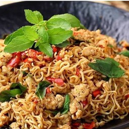 มาม่ากระเพราไก่ชิ้น