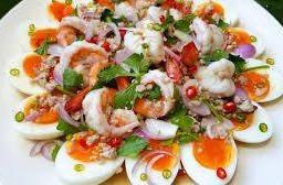 ยำไข่ต้มกุ้งสุกจร้า.....
