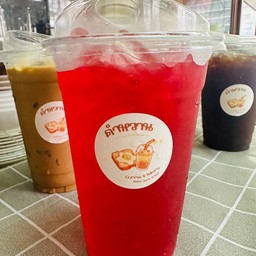 น้ำแดงโซดา