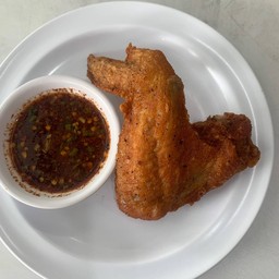 ปีกไก่ทอด  ชิ้น