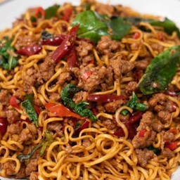 มาม่ากระเพราหมูสับ