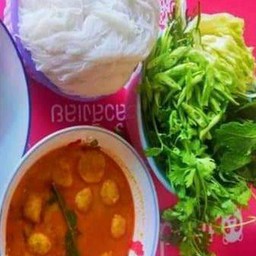 โปร ขนมจีนน้ำยาปลา+ของหวานรวมมิตร