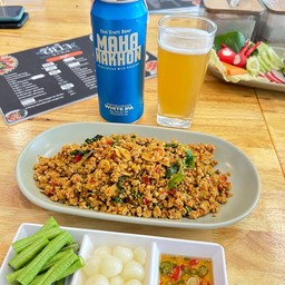 ผัดเผ็ดกระดูกอ่อนใบพาย 80 บาท