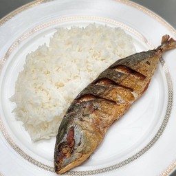 ข้าวปลาทูสดทอดน้ำปลา