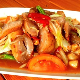 ส้มตำคอหมูย่าง