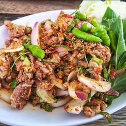 ก้อยหมูมะนาวดิบ