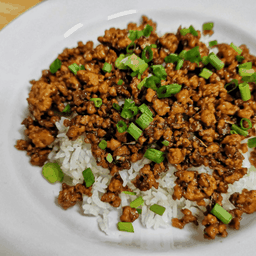 ข้าวหมูสับทอดกระเทียมพริกไทย