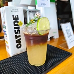 คาเฟ่บ้านสวน แจ่มฟ้าช้อปปิ้งมอลล์ ลำพูน