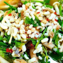 แกงอ่อมไข่มดแดง