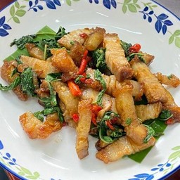 กะเพราหมูกรอบขุนช้าง (กับข้าว)