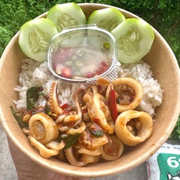 ข้าวกะเพราหมึก