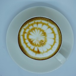 กาแฟ เดอก้ามปู เย็น