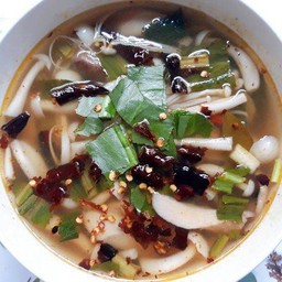 ต้มยำเห็ดน้ำใส