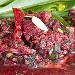 ลาบเลือด