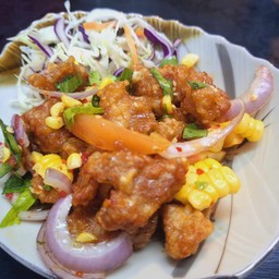 ยำเอ็นไก่ทอด