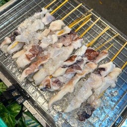 ข้าวขาหมู สุวรรณภูมิ