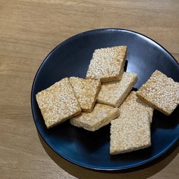 Square Cracker (10 pieces for Delivery)
