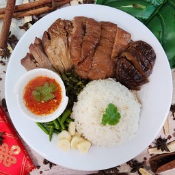 ข้าวเนื้อหนัง เห็ดหอม