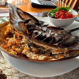 ยำไข่แมงดา