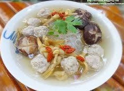 ก๋วยจั๊บตัวลาย