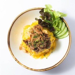 RI-12 Rice with creamy egg with stir-fried pork with garlic  ข้าวหน้าไข่ข้นหมูกระเทียม