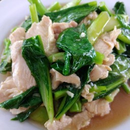 คะน้าหมูชิ้น ไก่ชิ้น