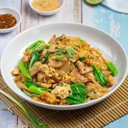 ผัดซีอิ้วหมูหมัก