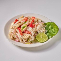 ยำขนมจีน (ใส่หมูยอ)