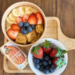 Yogurt Oatmeal with fresh fruits and Almond milk