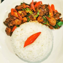 กะเพราแม่แก่ สูตรโบราณ ลำลูกกา