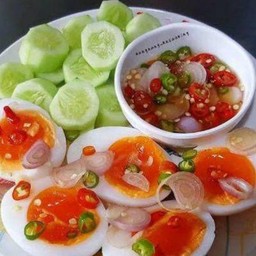 ไข่ยางมะตูมน้ำปลาพริก กับข้าว