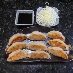 ไส้หมูกุยช่าย 9ชิ้น