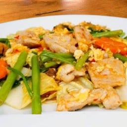 สุกี้แห้งไก่