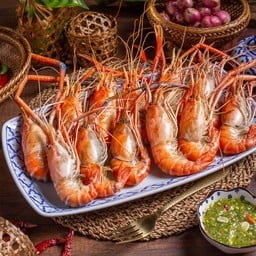 กุ้งแม่น้ำเผาเตาถ่าน (ไซต์ 12 -15 ตัวโล)  ครึ่งกิโล