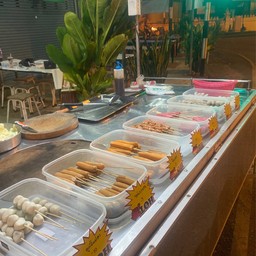 ร้านลูกชิ้นทอด ข้างวัดศรีเทพ