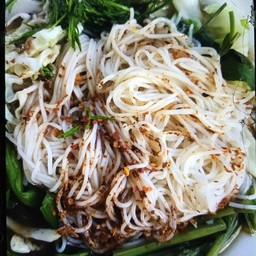 ข้าวปุ้นซาวน้ำปลาร้าชุดใหญ่ (ต้นตำลับ)