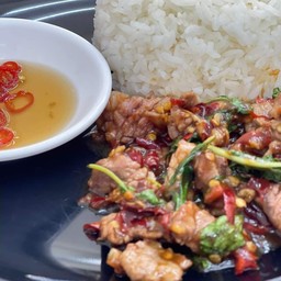 หมูกรอบพริกเเห้งรสเด็ด ซ.19 เเพรมาพรคลอง11