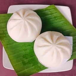 ซาลาเปาหมูสับ ลูกละ