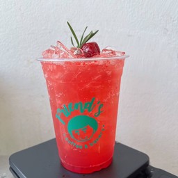 สตอเบอรี่ โซดา ฟรีท๊อปปิ้งซอสสตอเบอรี่