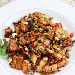 กับข้าวหมูกรอบคั่วพริกเกลือ