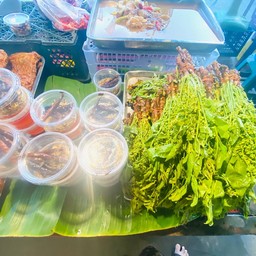 ไก่ย่างสุโขทัย ตลาดนัดลุงเล็ก